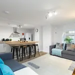 Апартаменты Luxury Lower-level One Bed