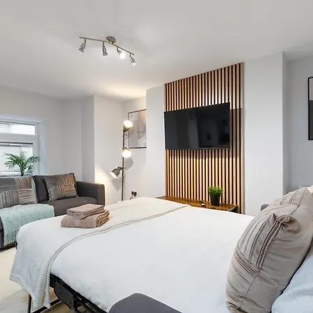 Апартаменты Luxury Lower-level One Bed *