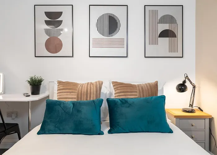 Luxury Lower-level One Bed *