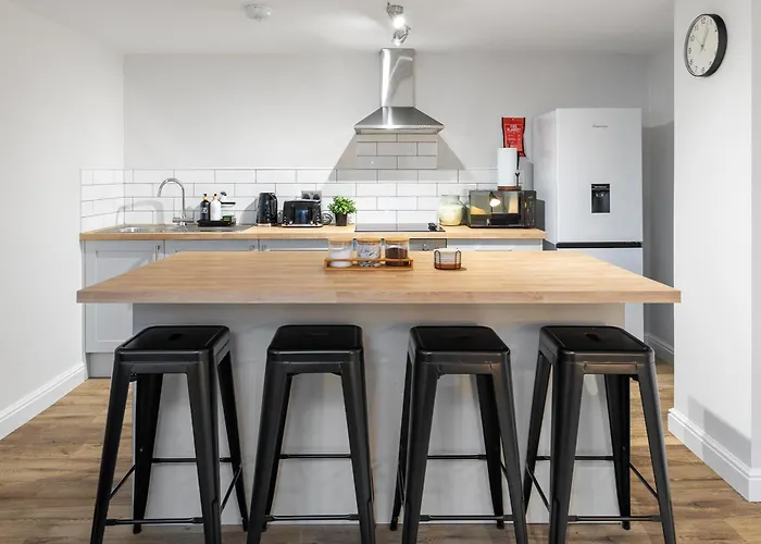 Luxury Lower-level One Bed * Leeds (West Yorkshire)