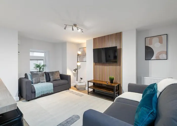 Luxury Lower-level One Bed Appartement *