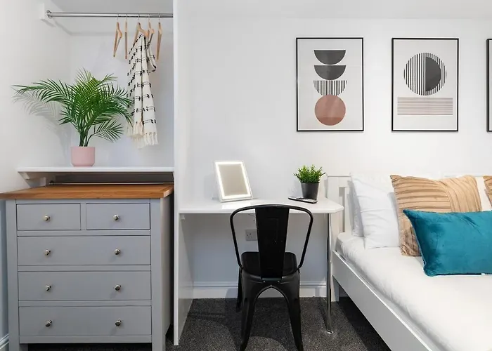 Luxury Lower-level One Bed *