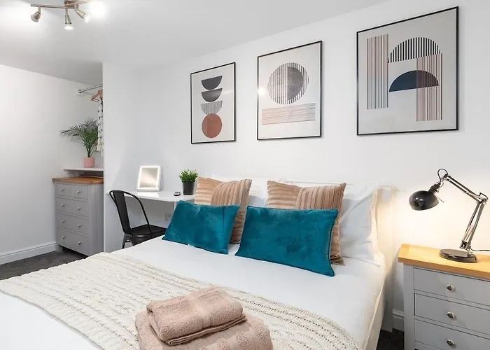 Luxury Lower-level One Bed *