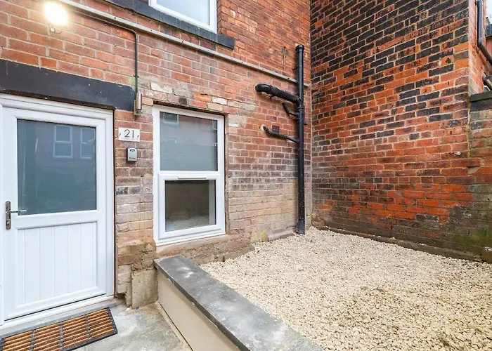 Luxury Lower-level One Bed Appartement *